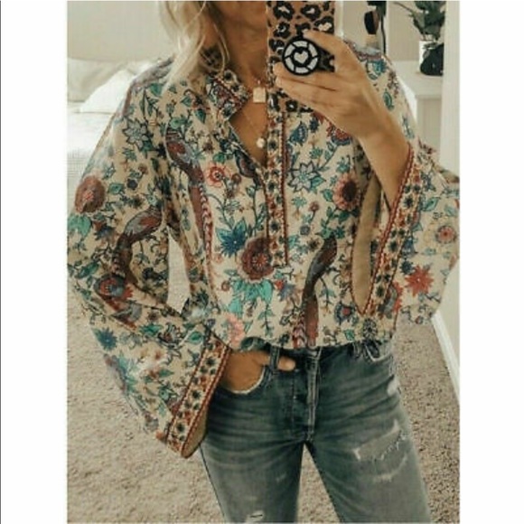 Tops - 🆕 Boho V-Neck Floral Tunic